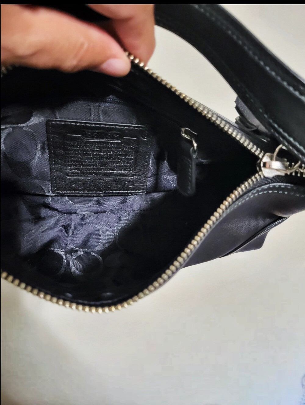 COACH East West Hampton Demi Baguette. Black With Blue Leather Undertones - Picture 3 of 5